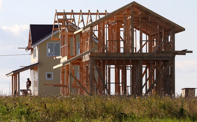 Минфин внес проект о выдаче семейной ипотеки на стройку частного дома