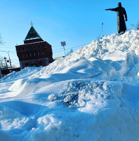 Шалабаев ищет «снежного человека» и находит оправдания плохой уборке города