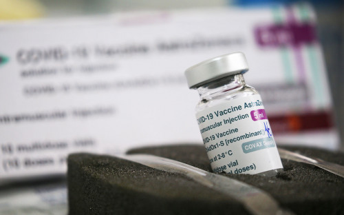 Страны Европы решили вернуться к вакцинации AstraZeneca. Главное