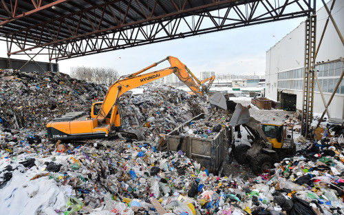 Власти предложили строить мусорные заводы «Ростеха» без экосбора