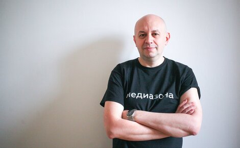 Суд в Москве оштрафовал главного редактора «Медиазоны» за упоминание запрещенной организации