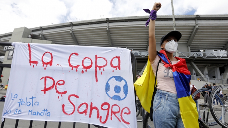 Колумбию лишили права проведения Кубка Америки по футболу