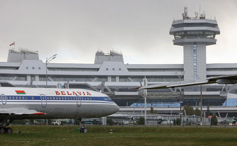 Первая российская авиакомпания стала облетать Белоруссию из-за санкций