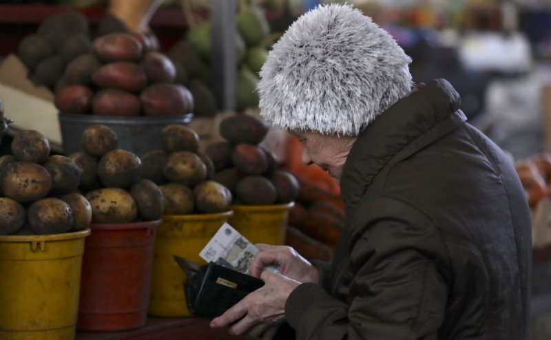 Россияне согласились оплачивать более высокими налогами поддержку бедн