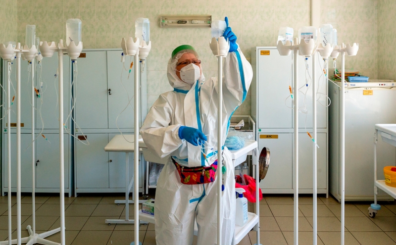 В Москве впервые зафиксировали более 100 смертей от коронавируса за су
