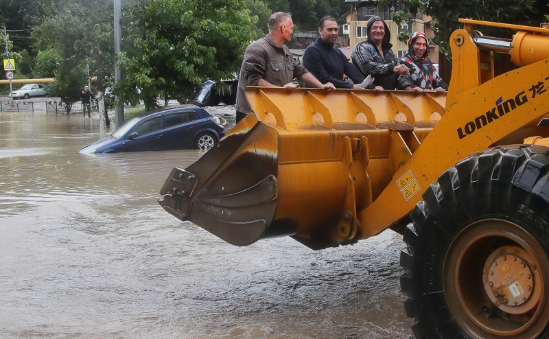 Краснодарский край начал готовиться к эвакуации жителей из-за ливней