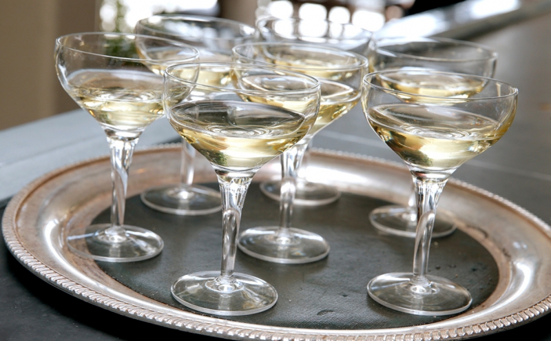 Moet Hennessy предупредила об остановке отгрузок шампанского в Россию