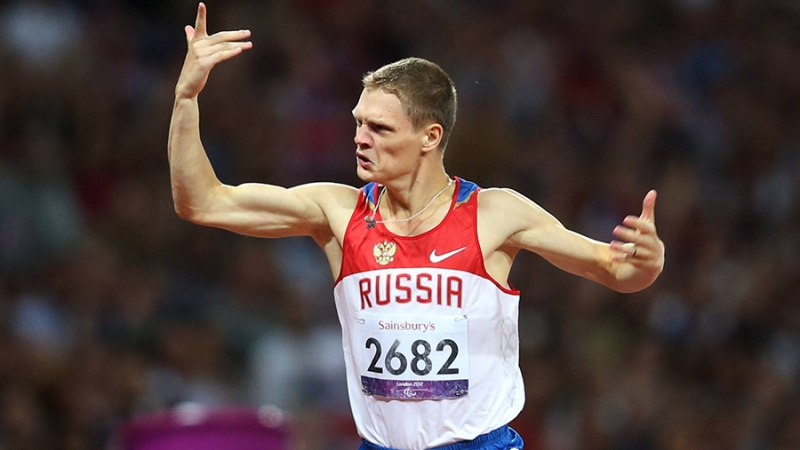 Россиянин Швецов завоевал серебро Паралимпиады в беге на 400 м