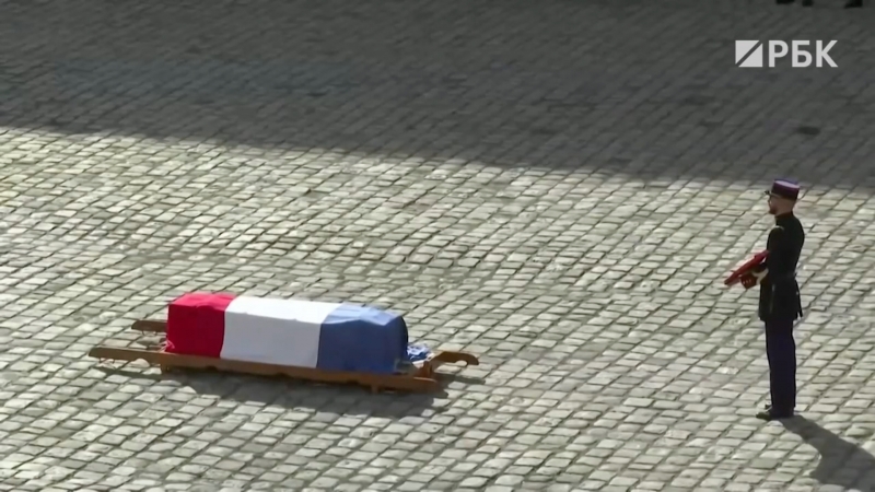 Франция проводила в последний путь Жан-Поля Бельмондо. Видео