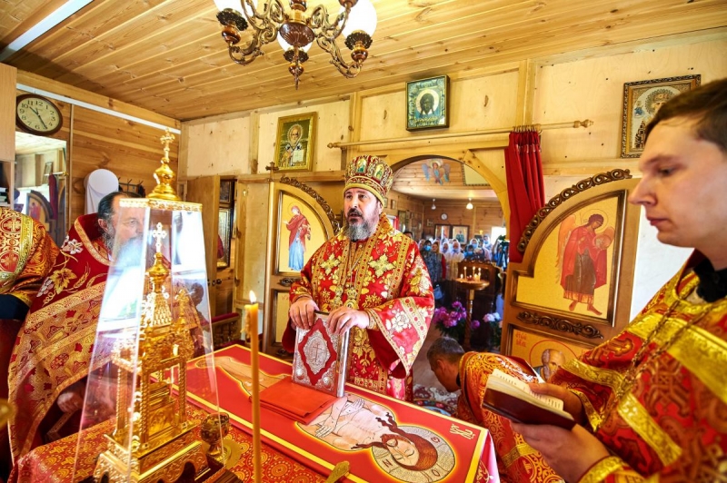 Иерей Степанов отказывается идти в монастырь и собирается судиться с митрополитом Савватием