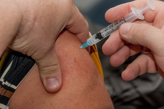 Нижегородца по ошибке привили от коронавируса разными вакцинами