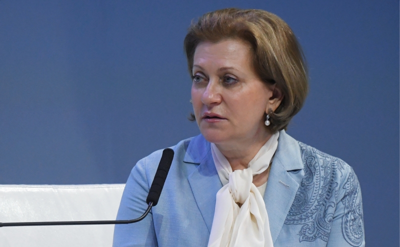 Попова заявила о росте заболеваемости COVID в восьми регионах