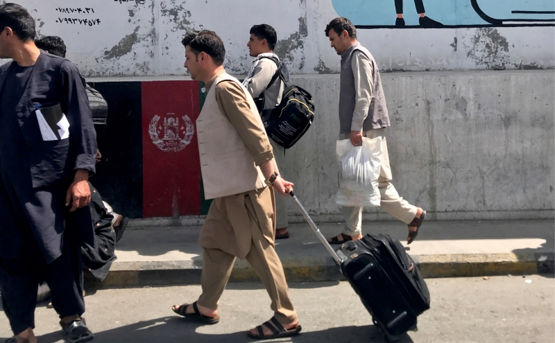 Reuters рассказал о бедламе и перестрелках летчиков перед падением Кабула