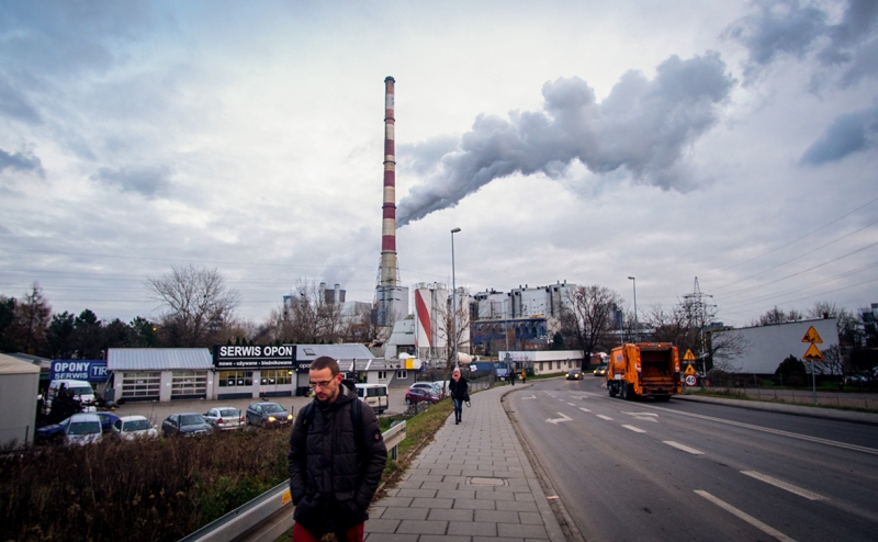 «Газпром» потребовал в суде повысить цену на газ для Польши