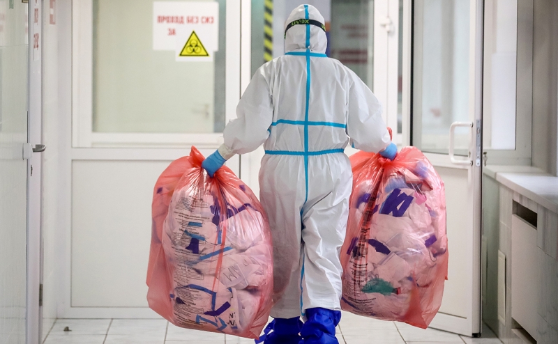 Собянин предложил вывозить часть отходов из больниц как обычный мусор