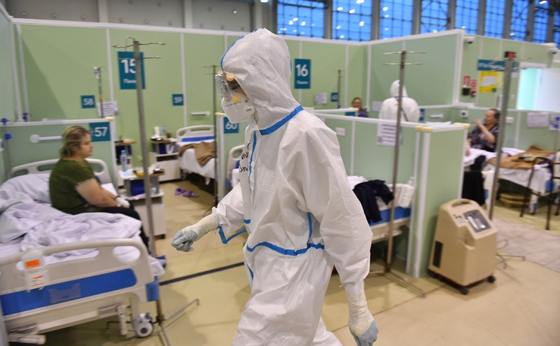 Ученые в США спрогнозировали пик заболеваемости «омикроном» в России