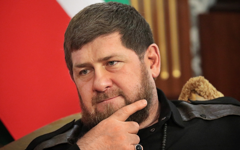 Власти Чечни назвали местонахождение жены покинувшего Россию судьи