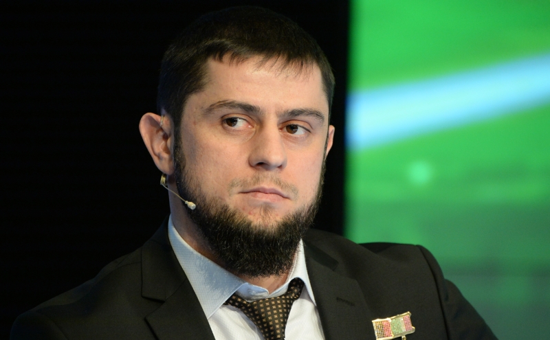 Власти Чечни назвали местонахождение жены покинувшего Россию судьи
