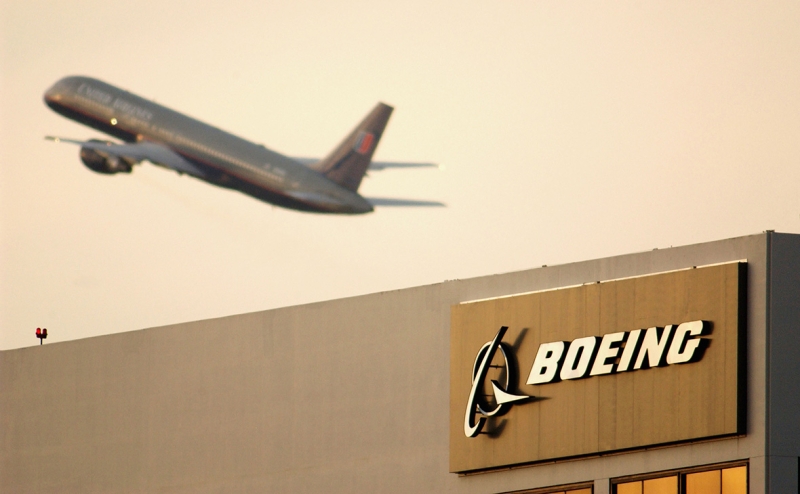 Boeing приостановил закупку титана из России