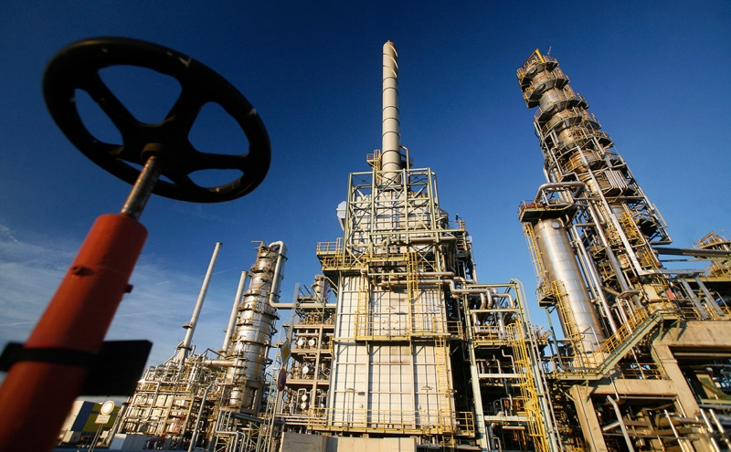 ФАС рекомендовала производителям отвязать цены на нефтехимию от экспорта