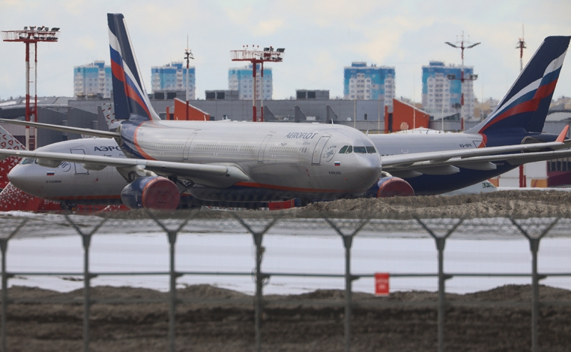 Российские перевозчики продолжили полеты без летных документов