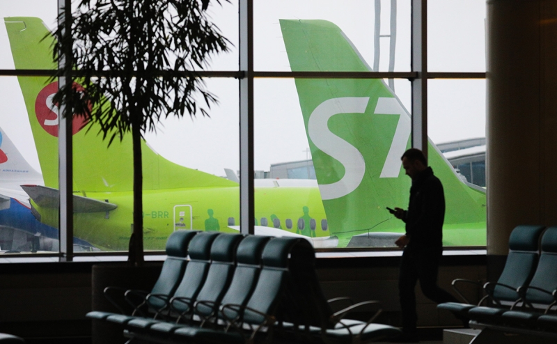 S7 приостановила наем новых сотрудников на фоне запрета полетов в Европу