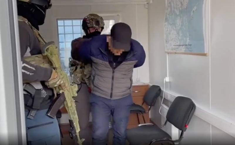 ФСБ задержала в Крыму члена незаконного батальона под видом беженца