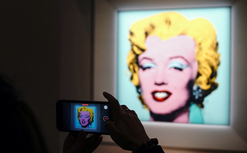 Портрет Мэрилин Монро работы Уорхола продали за рекордные $195 млн