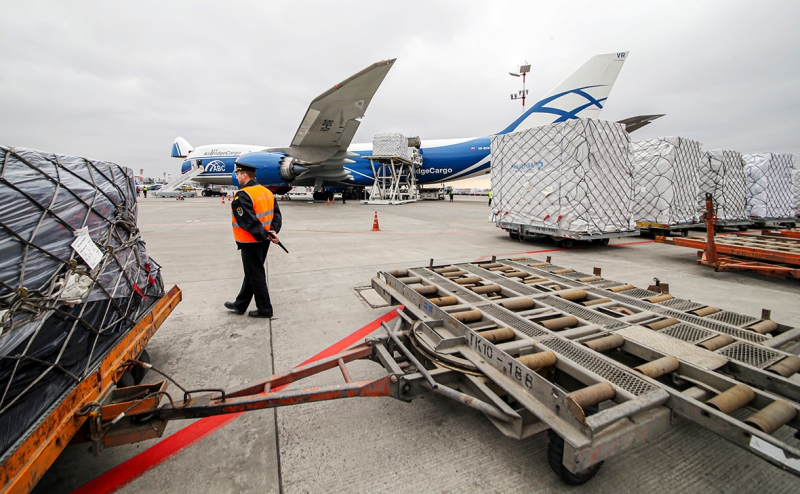Правительство утвердило правила субсидий авиакомпаниям, перевозящим грузы