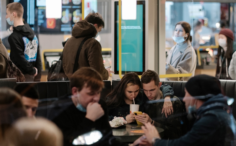 Рестораны «Макдоналдс» продолжат работу в России под новым брендом