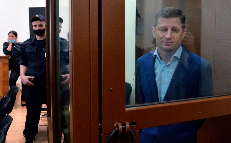 Экс-губернатору Хабаровского края Фургалу вызвали скорую помощь в суд