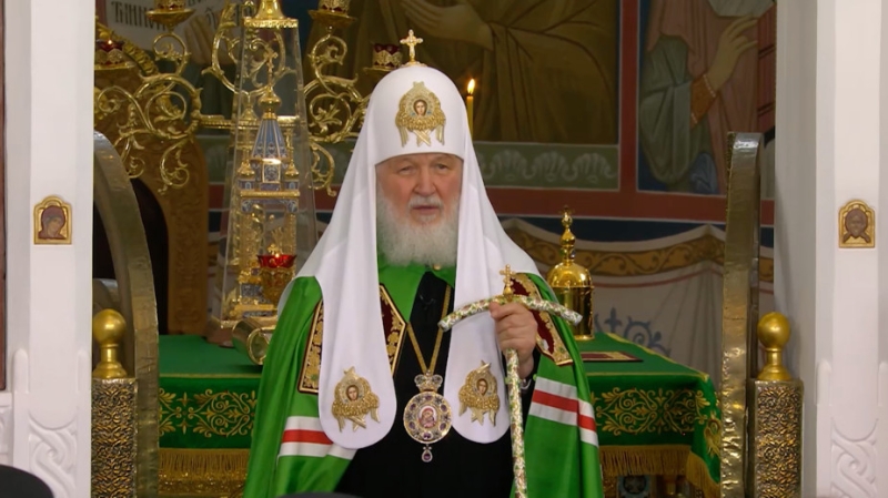 Патриарх Кирилл предложил включить основы православия в программу школ