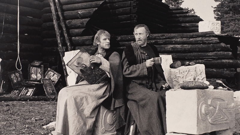 Уникальный архив снимков со съемок фильма «Андрей Рублев» продадут на аукционе
