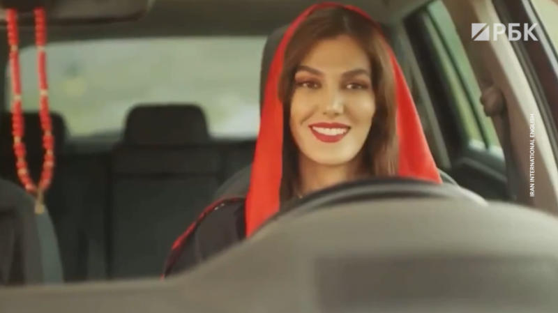 В Иране объяснили запрет, введенный после рекламы женщины с мороженым