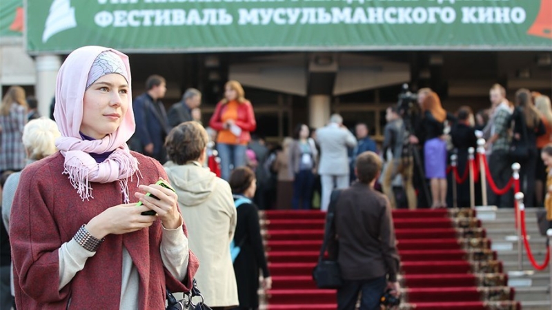 Хотиненко призвал взращивать фестиваль мусульманского кино в РФ как дерево
