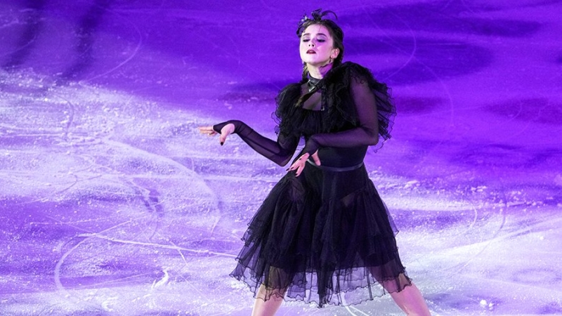 Камила Валиева выступила в образе из сериала «Уэнсдей» на чемпионате России