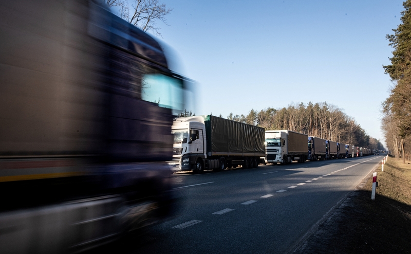 Россия продлит запрет на въезд грузовиков из ЕС до июля 2023 года