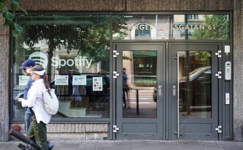 Bloomberg узнал о планах Spotify уволить сотрудников вслед за