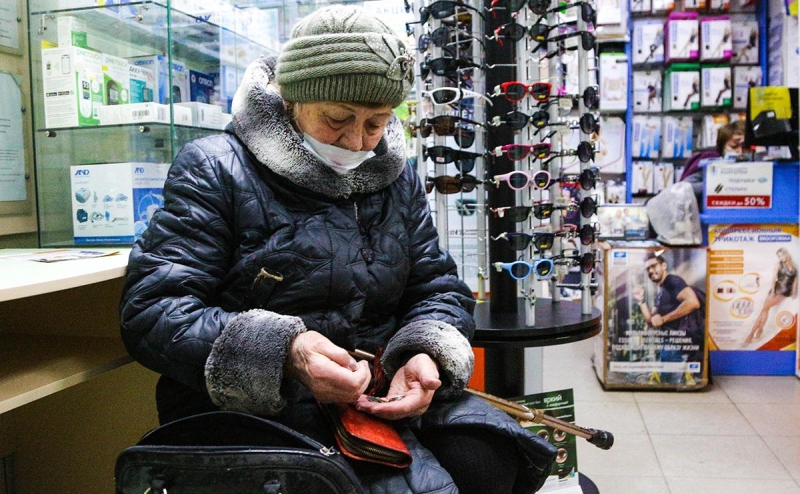 Треть пожилых россиян заявили о необходимости постоянно экономить
