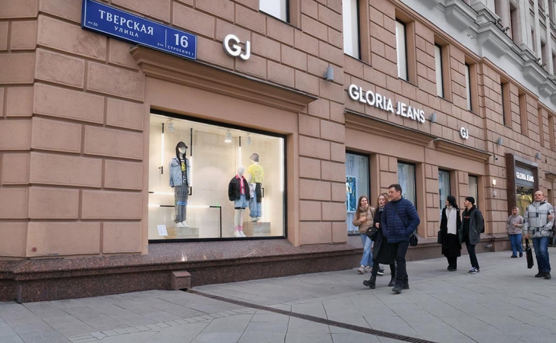 «Шубовик» вместо Chanel: как изменилась за год реклама моды в России
