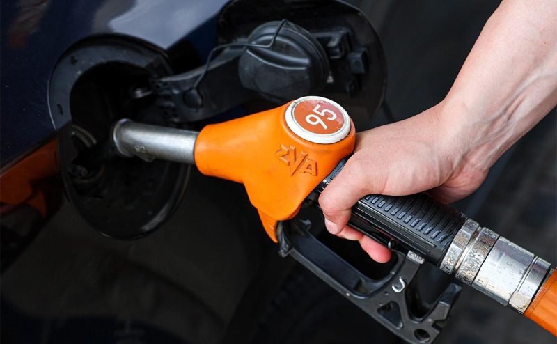 Оптовые цены на бензин достигли нового рекорда